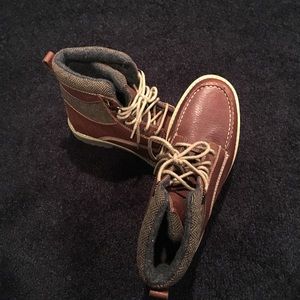 Men’s boots 8 or women size 10
